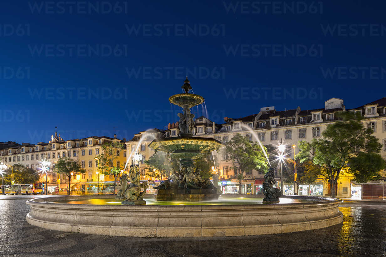 Portugal Lisbon Statue Of King Pedro Iv And Rossio Square In Background Fo Fotofeeling Westend61