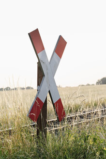 Germany North Rhine Westphalia Muenster Railway Crossing Sign At Railway Crossing Stockphoto