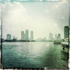 Mae Nam Chao Phraya Fluss Skyline Bangkok Thailand Drf Stefan Rupp Westend61