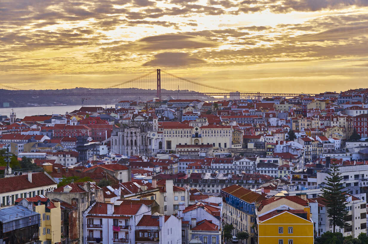 Portugal Lisbon Cityscape With Ponte De 25 Abril At Sunset Mrf01886 Michael Reusse Alt Westend61