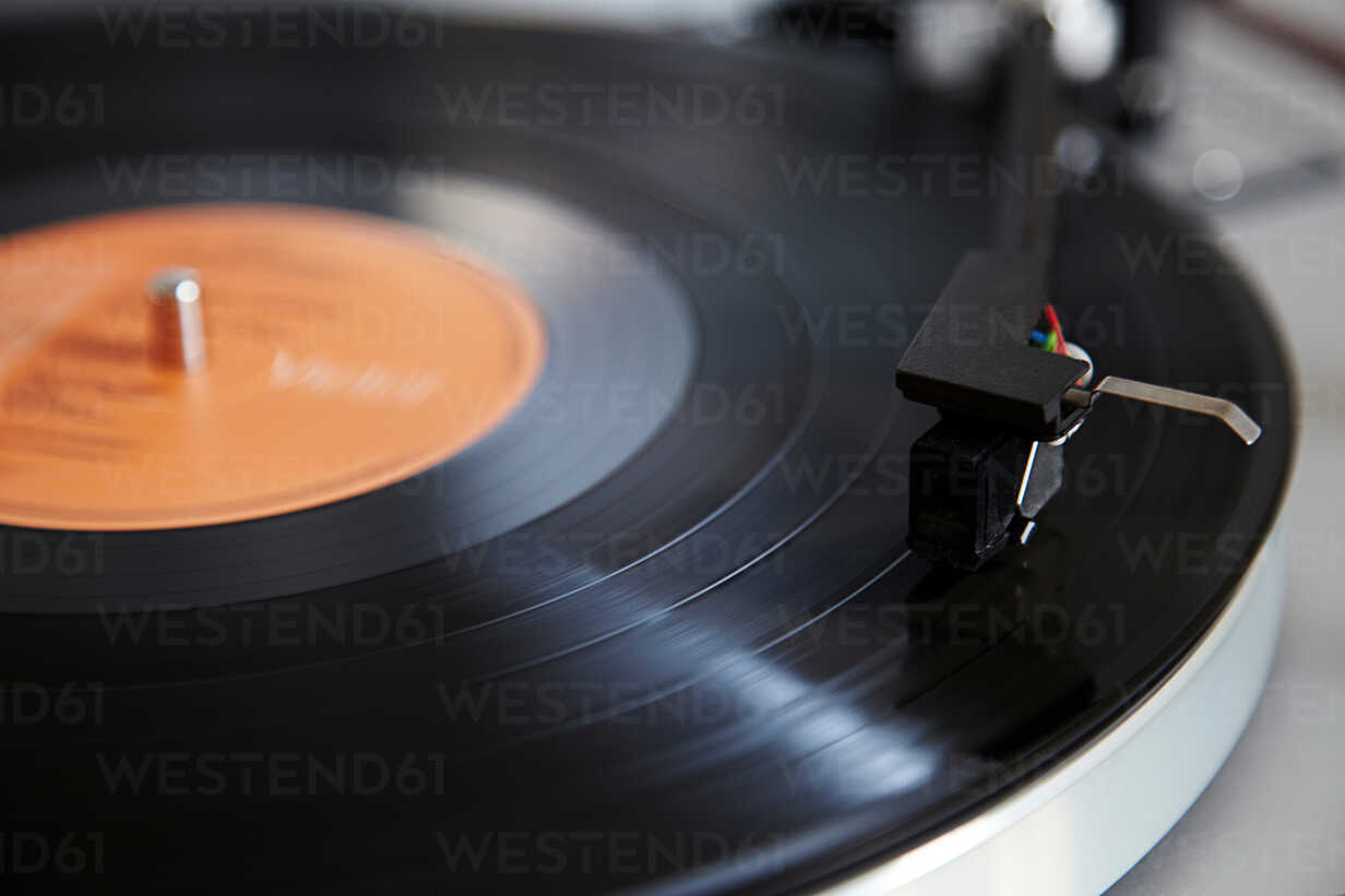 Close Up Of Needle Playing Record Stockphoto