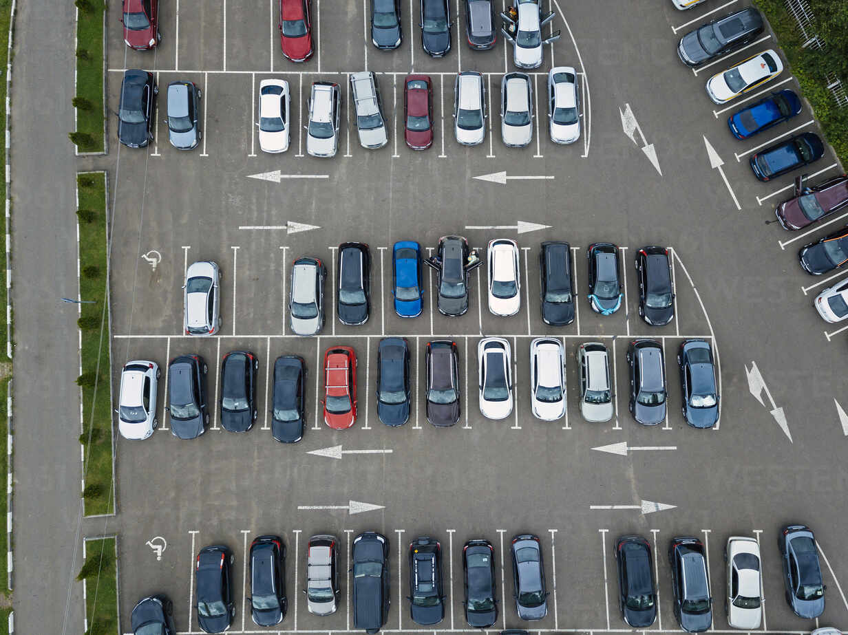 Aerial View Of Cars Parked In Outdoor Parking Lot Kntf05253 Konstantin Trubavin Westend61