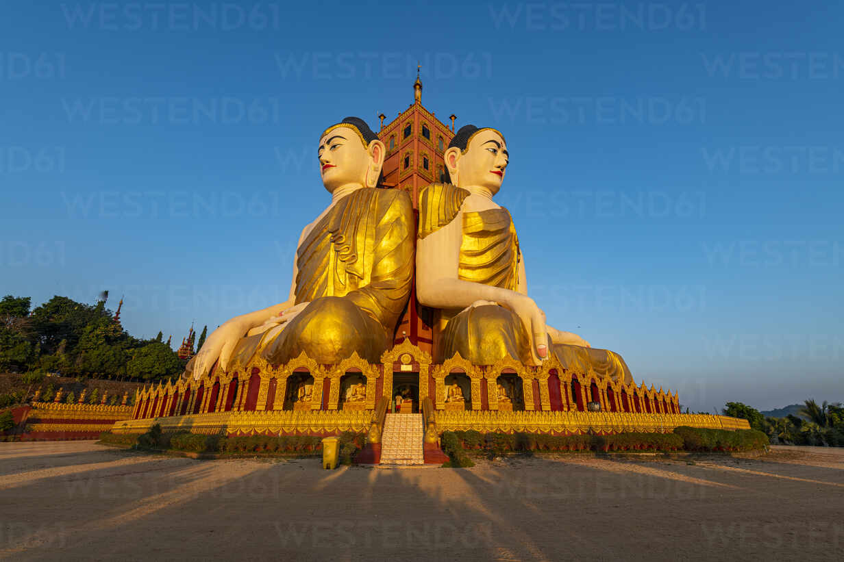 Myanmar Mon State Ko Yin Lay Pagoda At Dusk Stockphoto