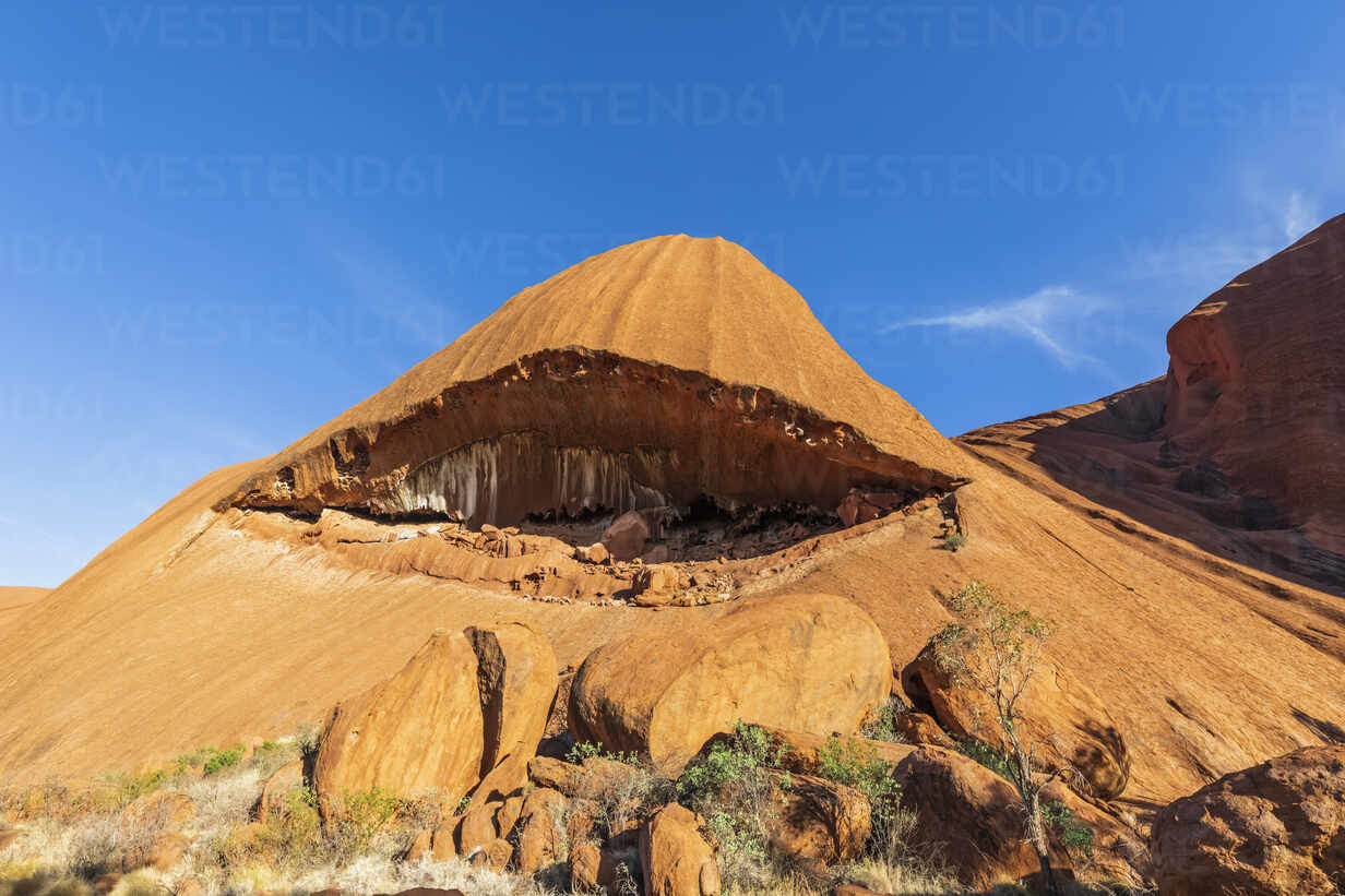 Australia Northern Territory Desert Landscape Of Uluru Kata Tjuta National Park Stockphoto